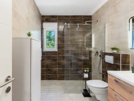 Maison neuve avec piscine privée à Vir, 1 km de la mer : photo 14