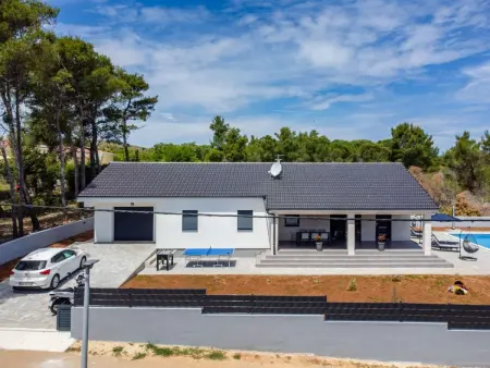 Maison neuve avec piscine privée à Vir, 1 km de la mer : photo 21