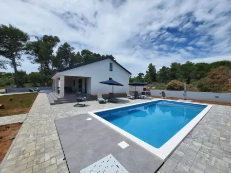 Maison neuve avec piscine privée à Vir, 1 km de la mer : photo 24