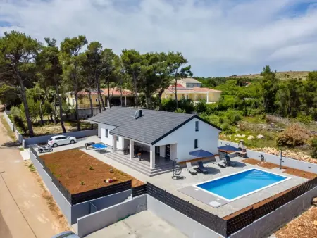 Maison neuve avec piscine privée à Vir, 1 km de la mer : photo 27