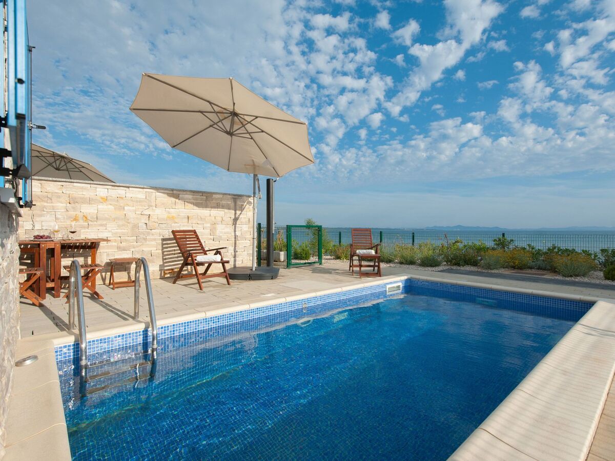 Villa beachfront 8 personnes, piscine privée à Privlaka - Photo 7