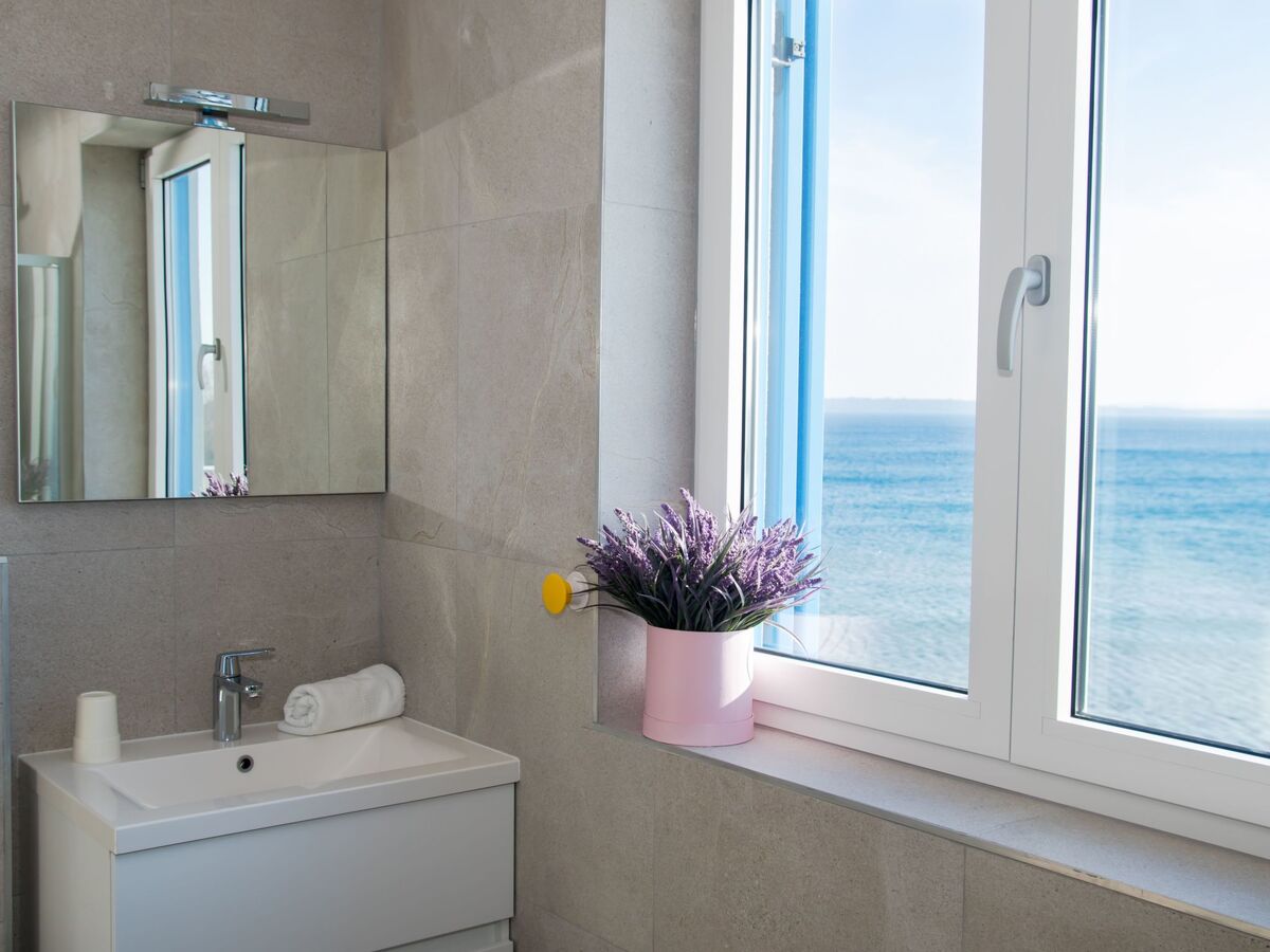 Villa beachfront 8 personnes, piscine privée à Privlaka - Photo 8