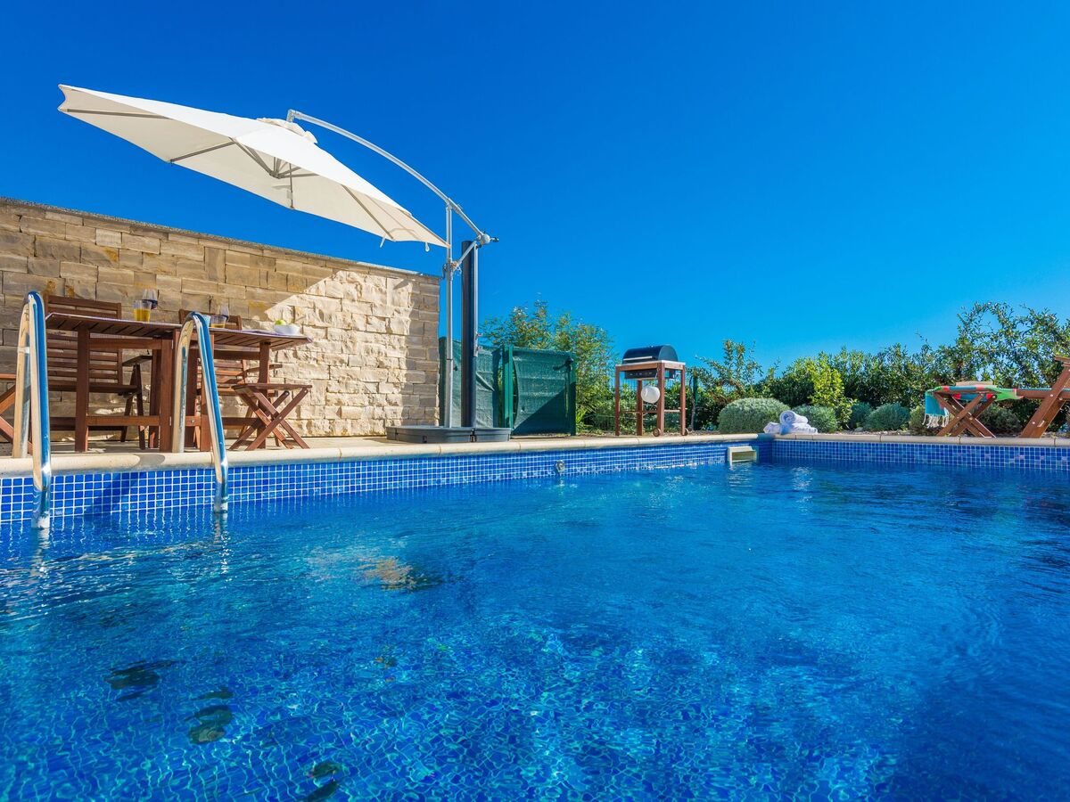 Villa beachfront 8 personnes, piscine privée à Privlaka - Photo 15