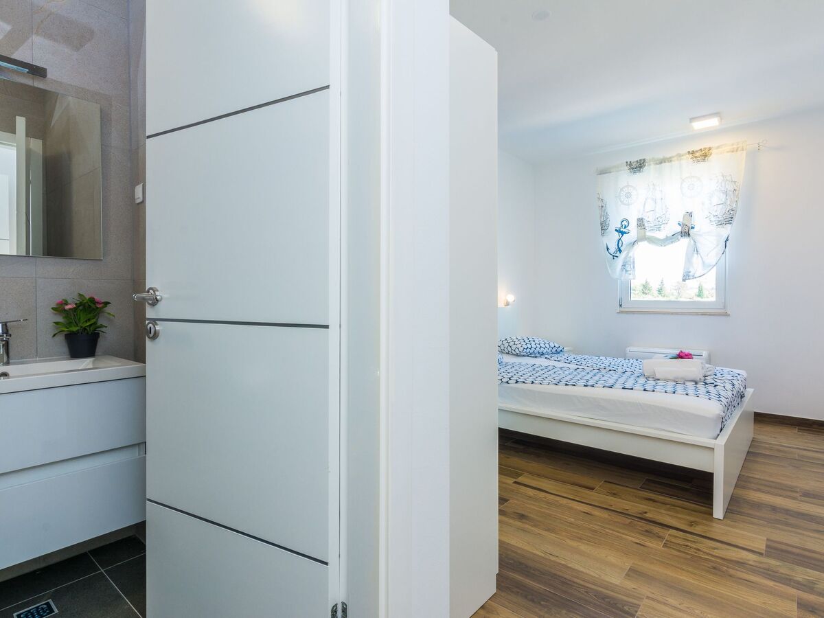 Villa Miri Olive avec piscine chauffée à Privlaka - Photo 21