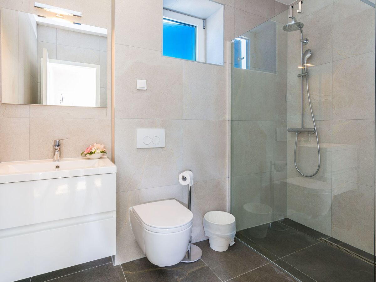 Villa beachfront Privlaka, piscine chauffée, 8 pers. - Photo 14