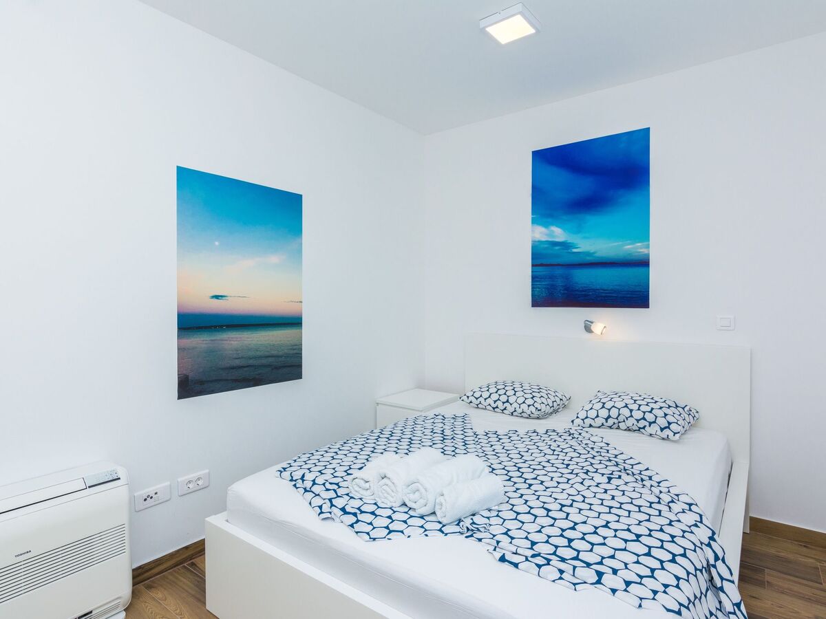 Villa beachfront Privlaka, piscine chauffée, 8 pers. - Photo 22