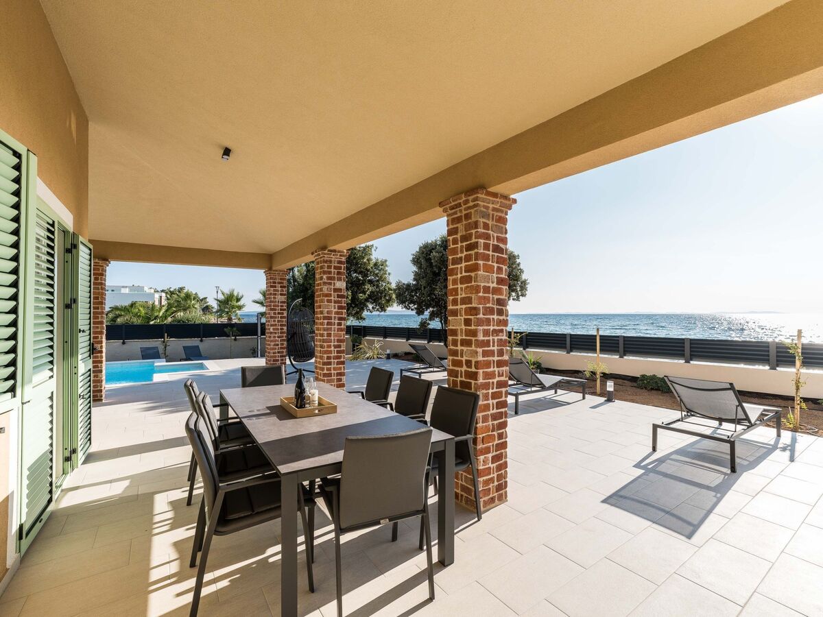 Villa moderne avec piscine chauffée à 5 m de la plage - Photo 7
