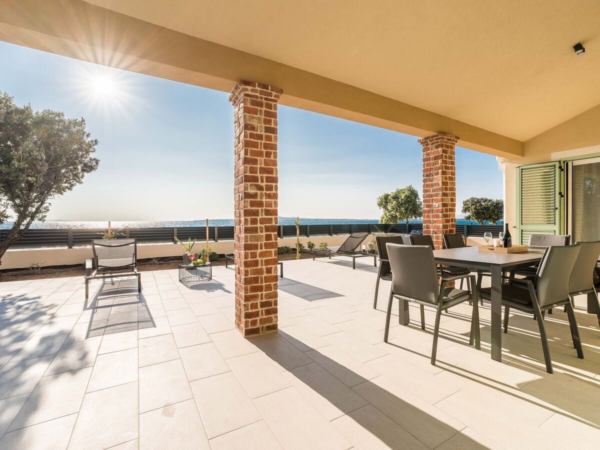 Villa moderne avec piscine chauffée à 5 m de la plage - Photo 14