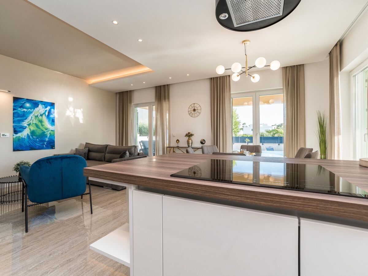 Villa moderne avec piscine chauffée à 5 m de la plage - Photo 22