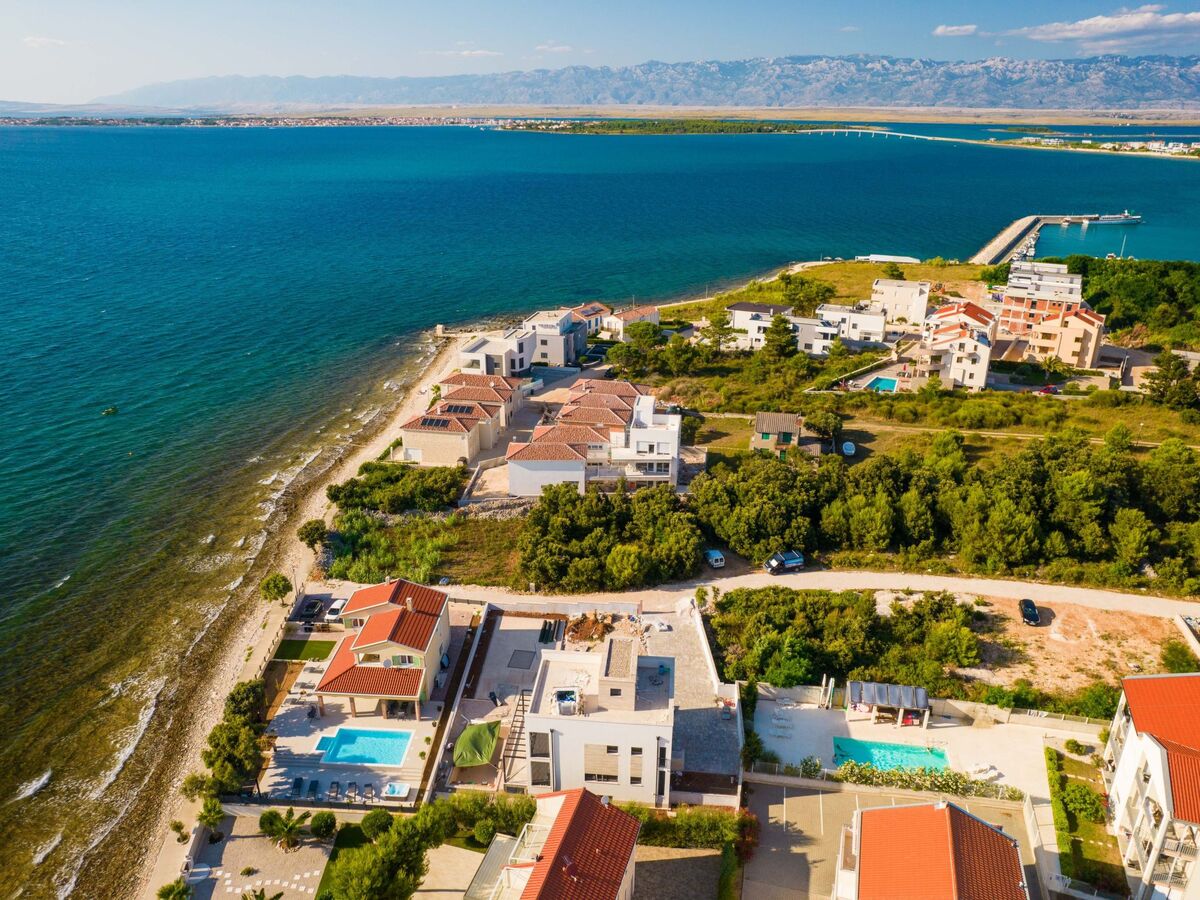 Villa moderne avec piscine chauffée à 5 m de la plage - Photo 46