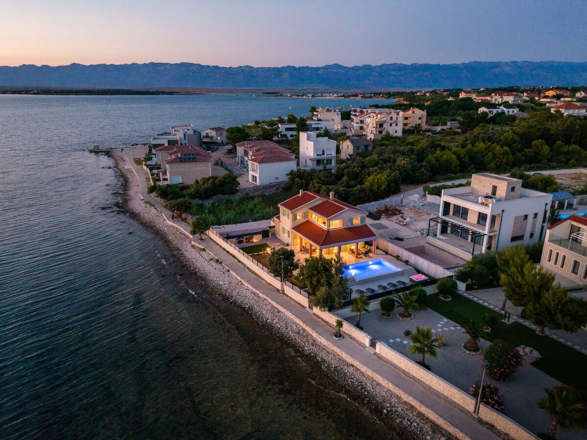 Villa moderne avec piscine chauffée à 5 m de la plage - Photo 56