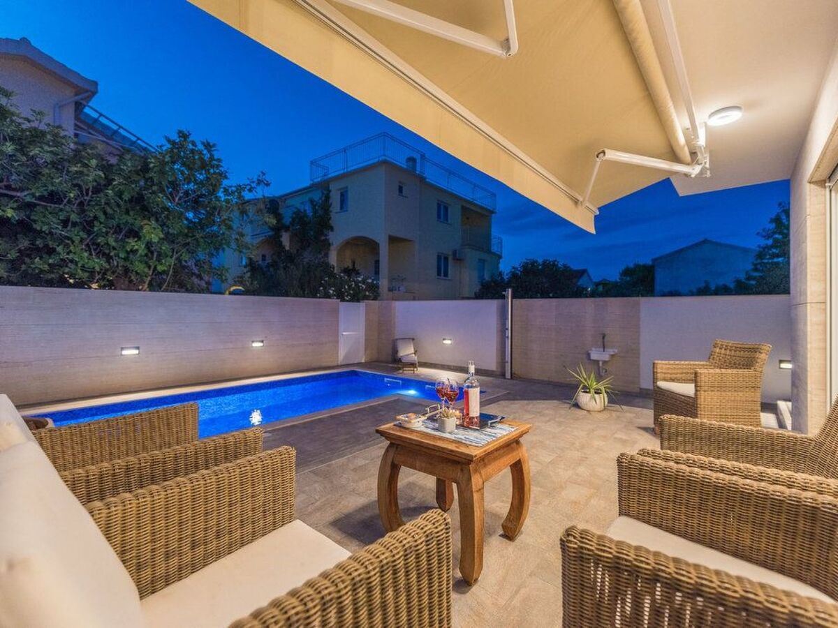 Villa Ema à Privlaka : piscine chauffée, sauna et gym - Photo 2