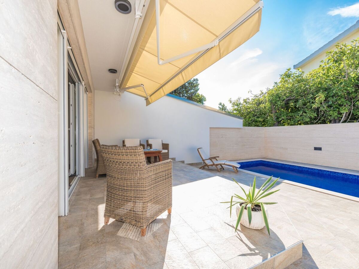 Villa Ema à Privlaka : piscine chauffée, sauna et gym - Photo 4