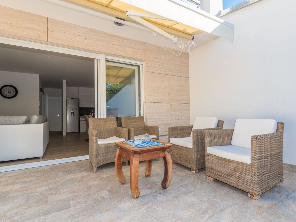 Villa Ema à Privlaka : piscine chauffée, sauna et gym - Photo 6
