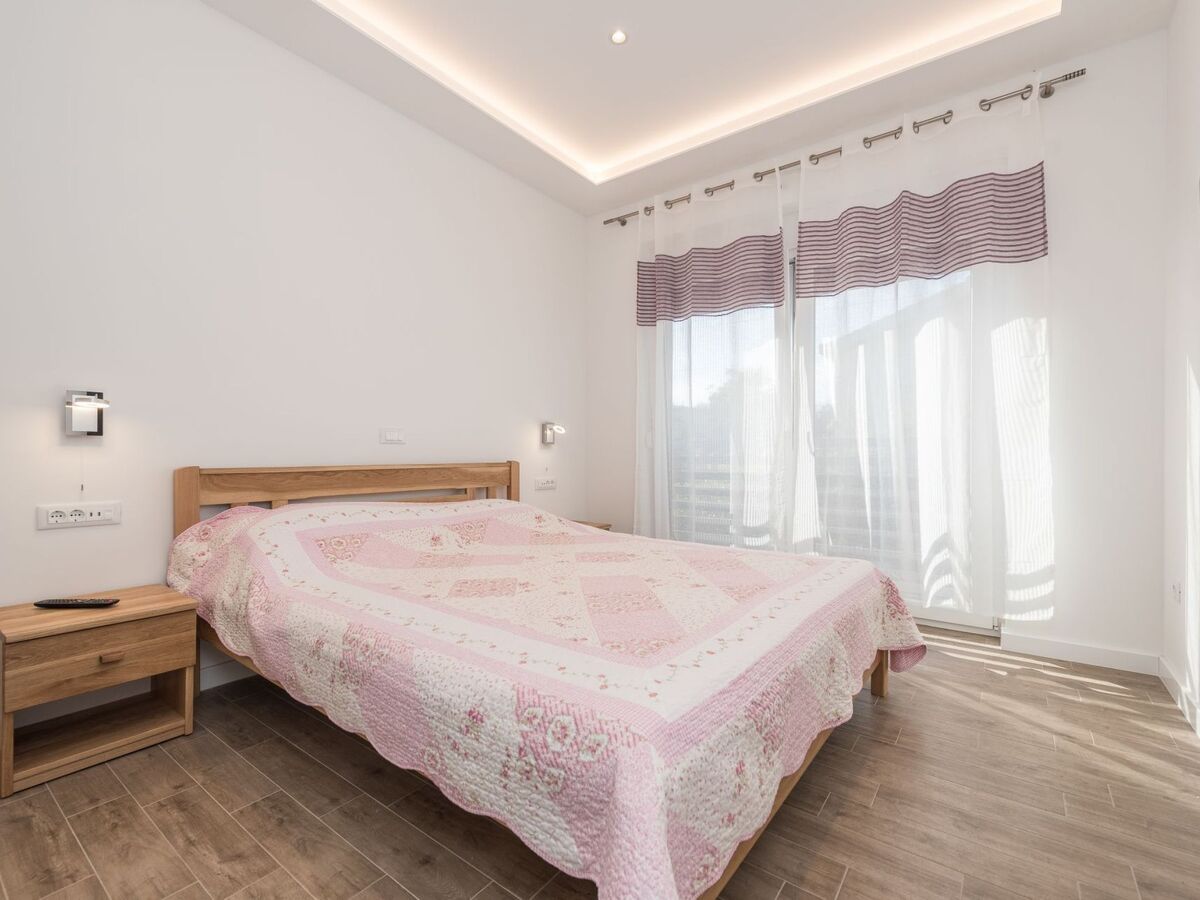 Villa Ema à Privlaka : piscine chauffée, sauna et gym - Photo 14