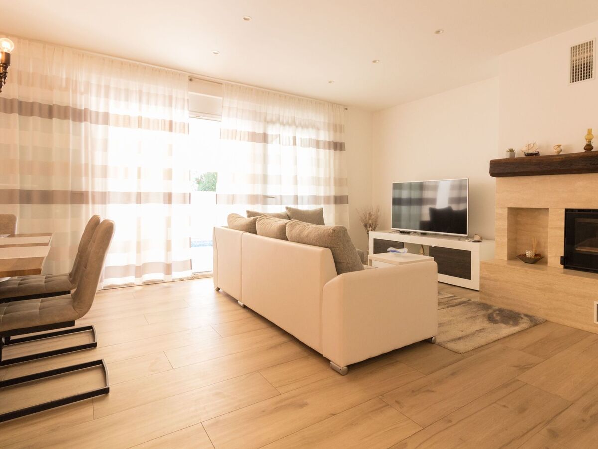 Villa Ema à Privlaka : piscine chauffée, sauna et gym - Photo 18