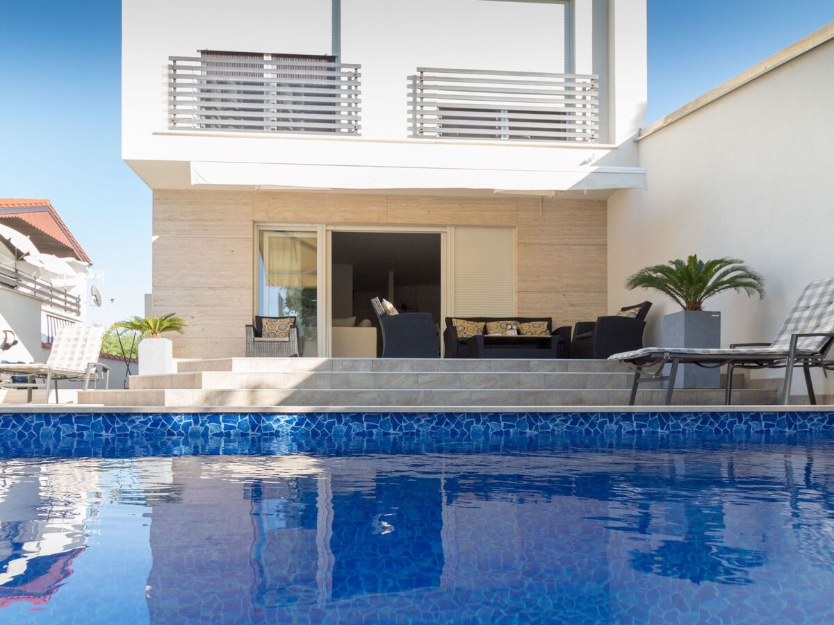 Villa Ema à Privlaka : piscine chauffée, sauna et gym - Photo 27