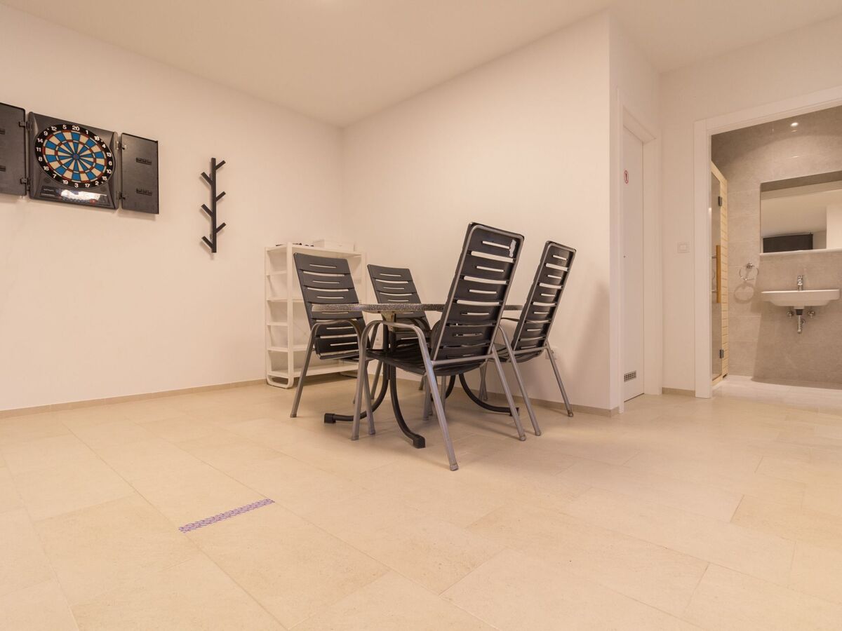 Villa Ema à Privlaka : piscine chauffée, sauna et gym - Photo 41