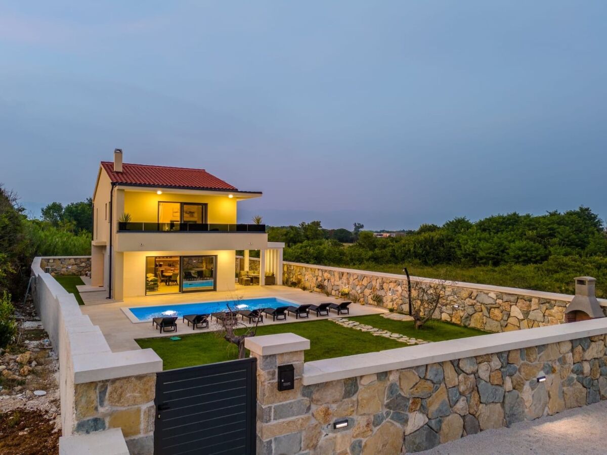 Villa neuve 4 chambres avec piscine privée à Privlaka - Photo 8