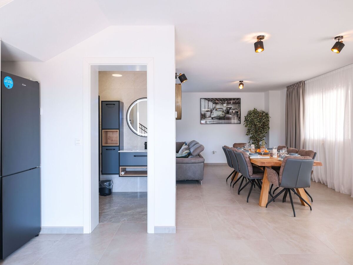 Villa neuve avec piscine chauffée à 150 m de la plage - Photo 6