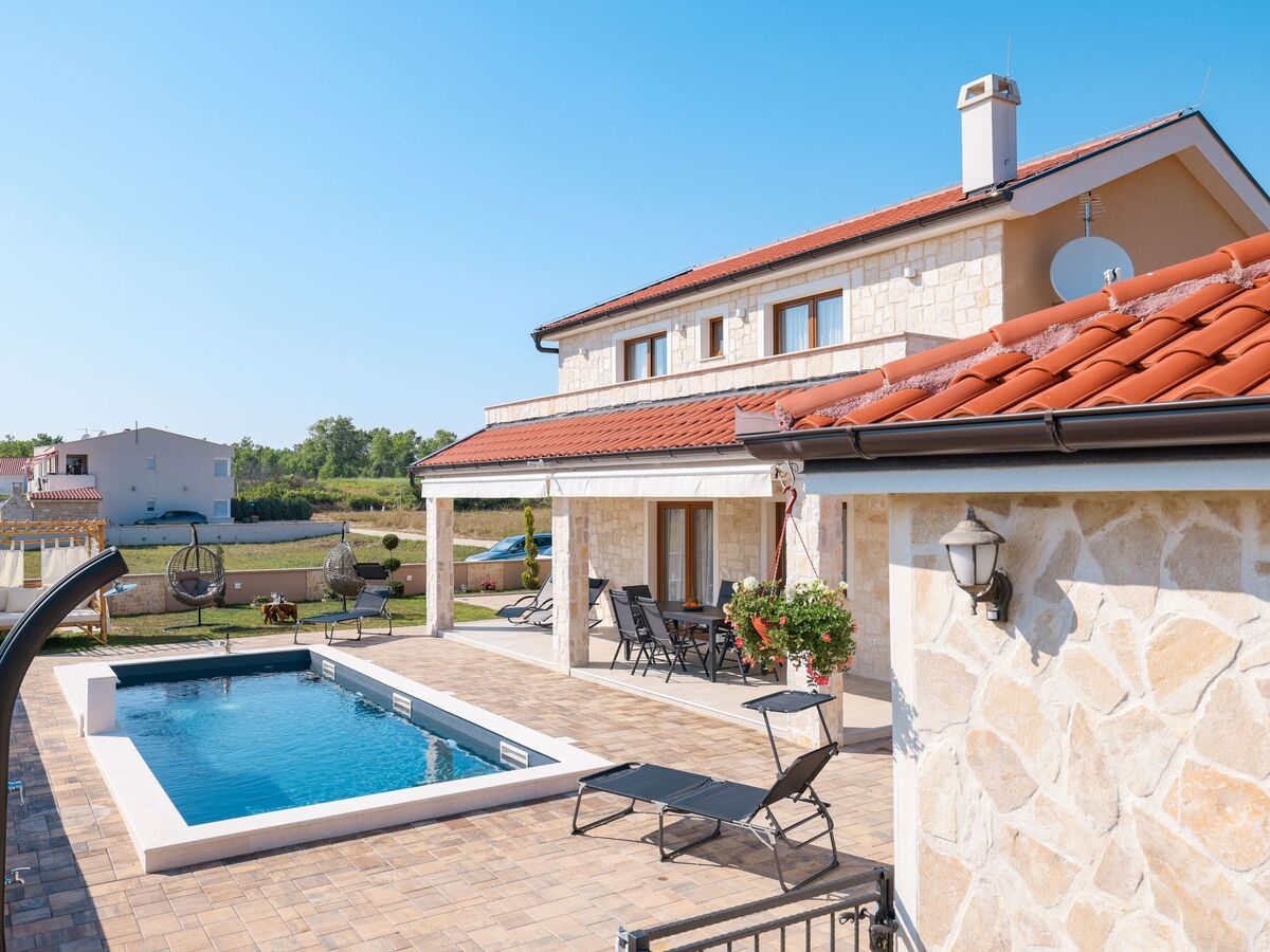 Villa neuve avec piscine chauffée à 150 m de la plage - Photo 31
