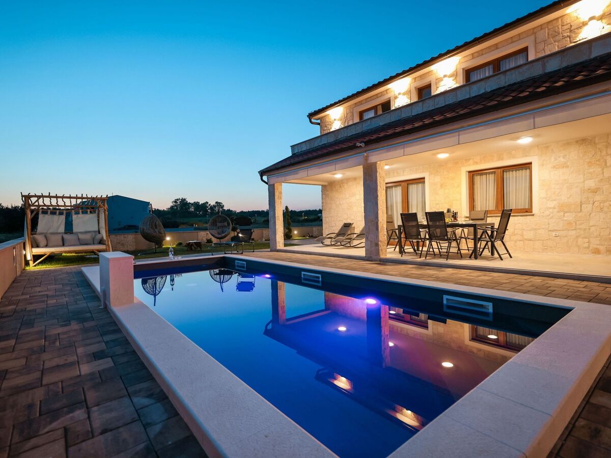 Villa neuve avec piscine chauffée à 150 m de la plage - Photo 34
