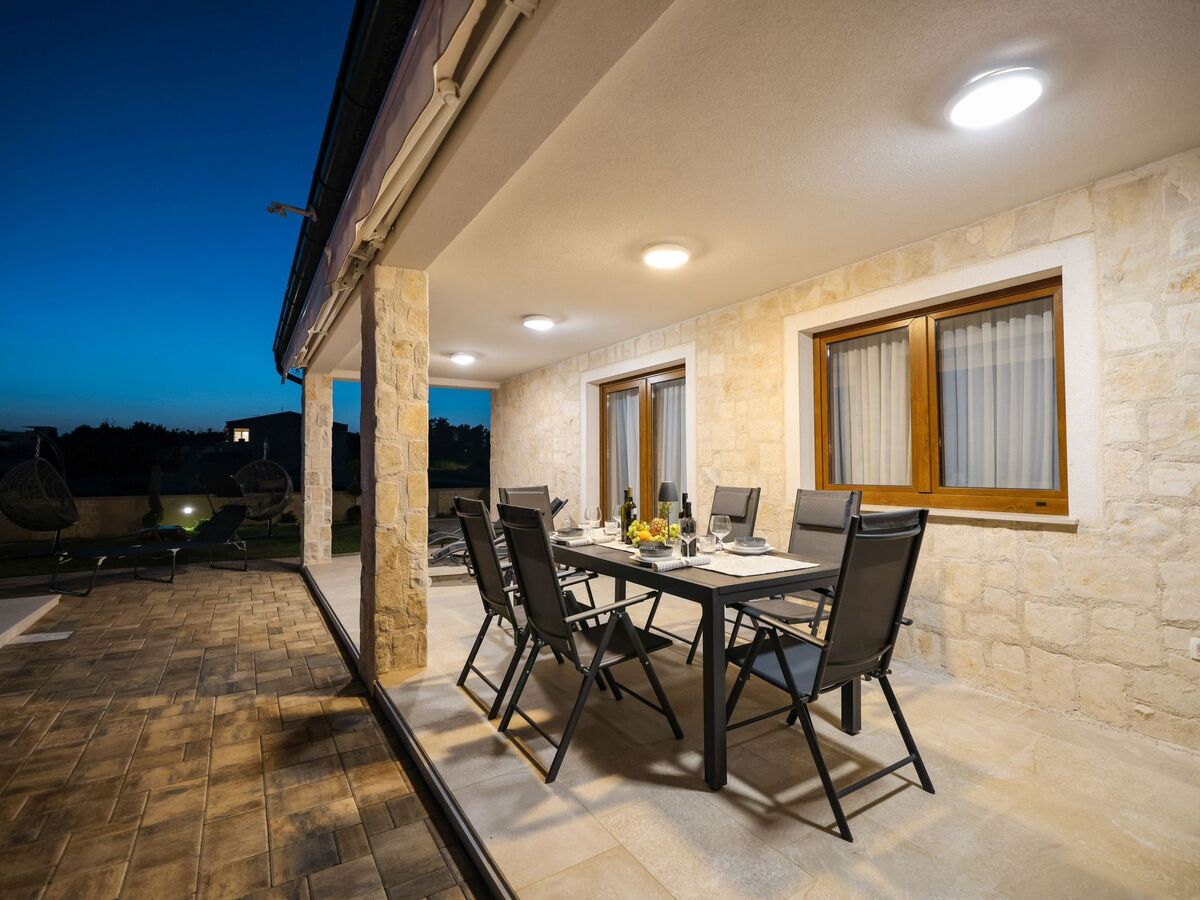 Villa neuve avec piscine chauffée à 150 m de la plage - Photo 45