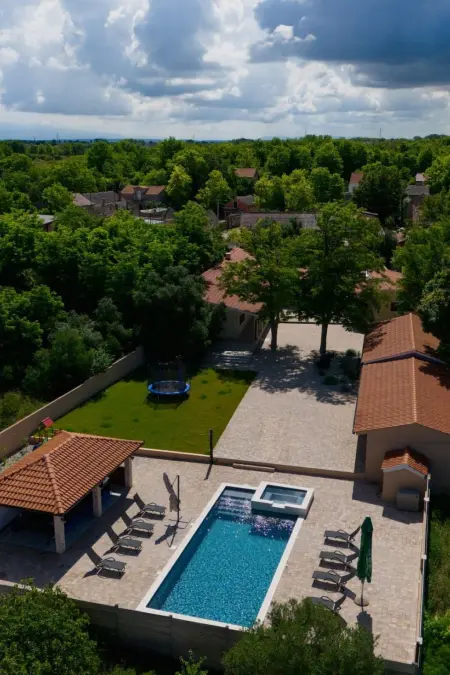 Villa Planura : maison 10 pers., piscine chauffée et fitness : photo 47