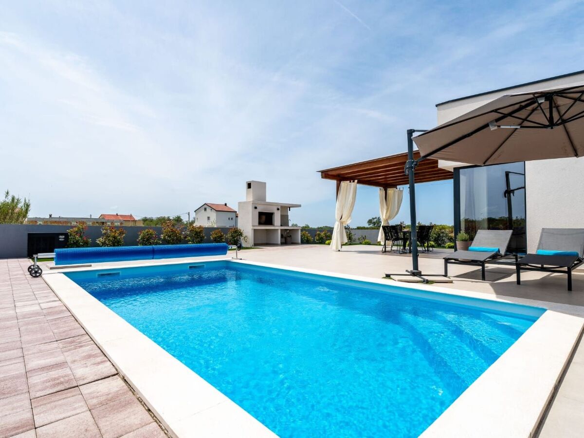 Villa Privlaka avec piscine chauffée privée - Photo 6