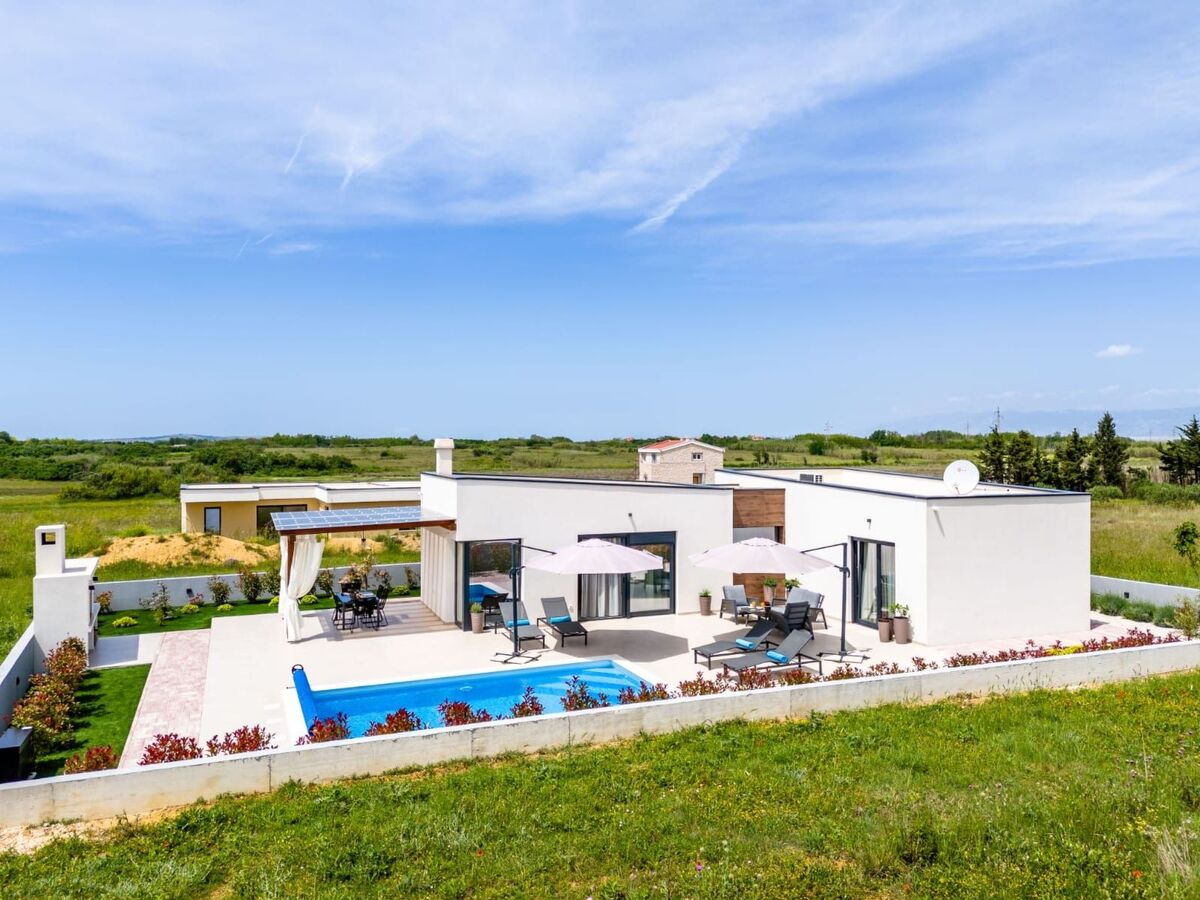 Villa Privlaka avec piscine chauffée privée - Photo 8