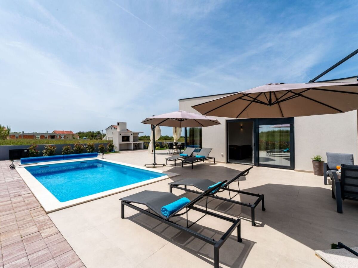 Villa Privlaka avec piscine chauffée privée - Photo 30