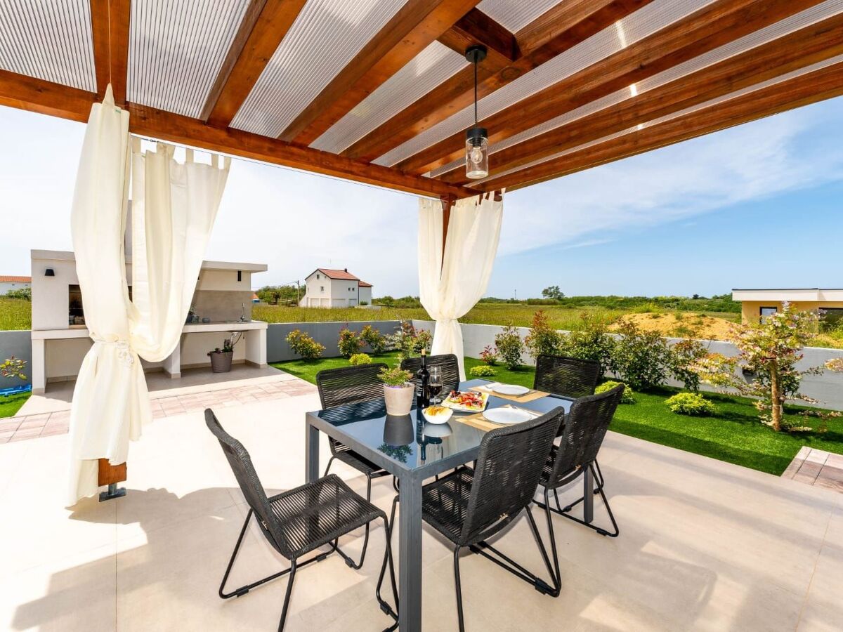 Villa Privlaka avec piscine chauffée privée - Photo 41