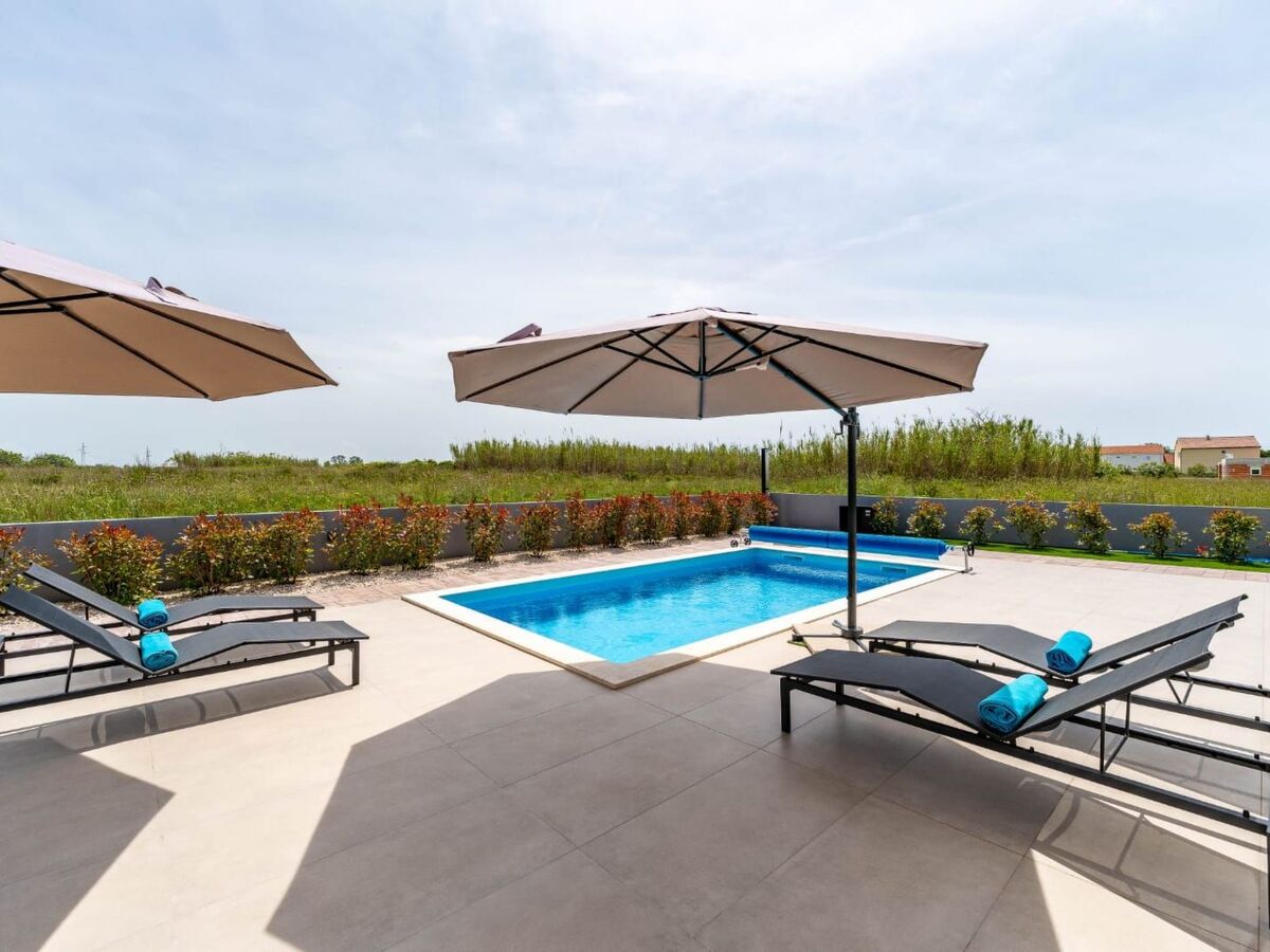 Villa Privlaka avec piscine chauffée privée - Photo 44
