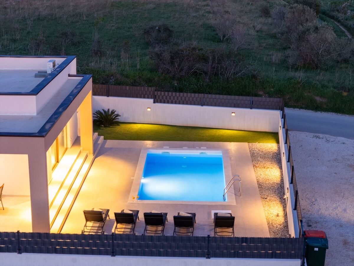 Maison Nina avec piscine privée à Privlaka - Photo 2
