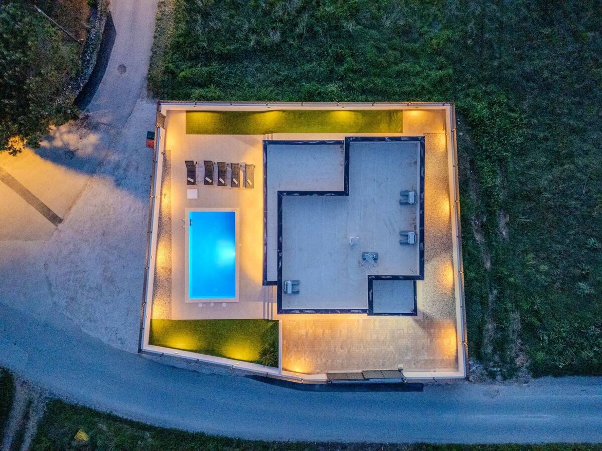 Maison Nina avec piscine privée à Privlaka - Photo 3
