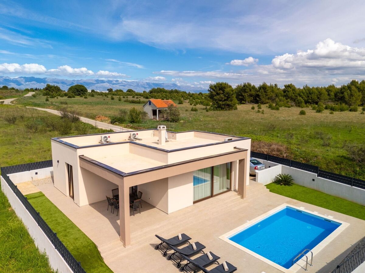 Maison Nina avec piscine privée à Privlaka - Photo 9
