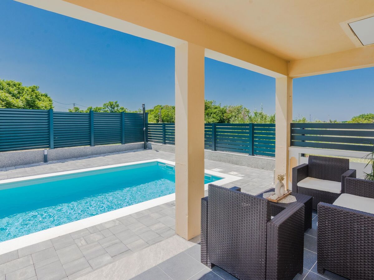 Maison Haus Marijan avec piscine privée à Privlaka - Photo 2