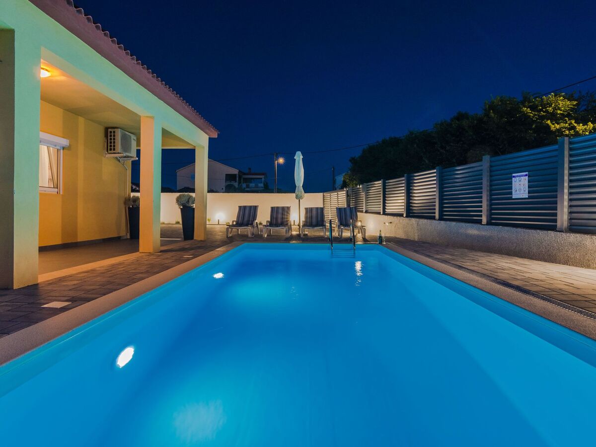Maison Haus Marijan avec piscine privée à Privlaka - Photo 6