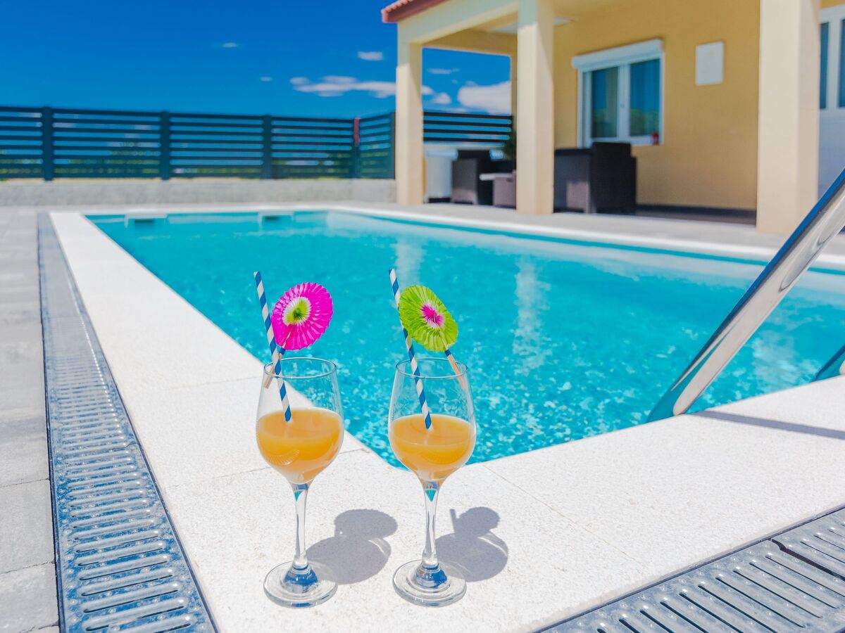 Maison Haus Marijan avec piscine privée à Privlaka - Photo 9