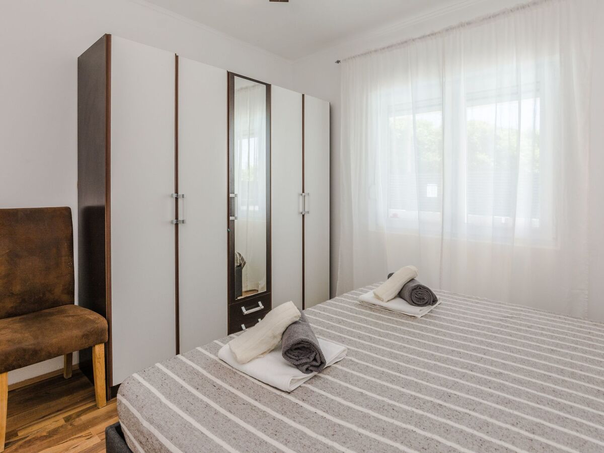 Maison Haus Marijan avec piscine privée à Privlaka - Photo 25