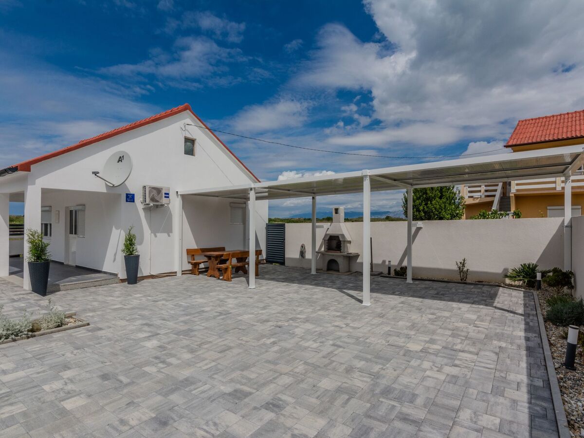 Maison Haus Marijan avec piscine privée à Privlaka - Photo 27