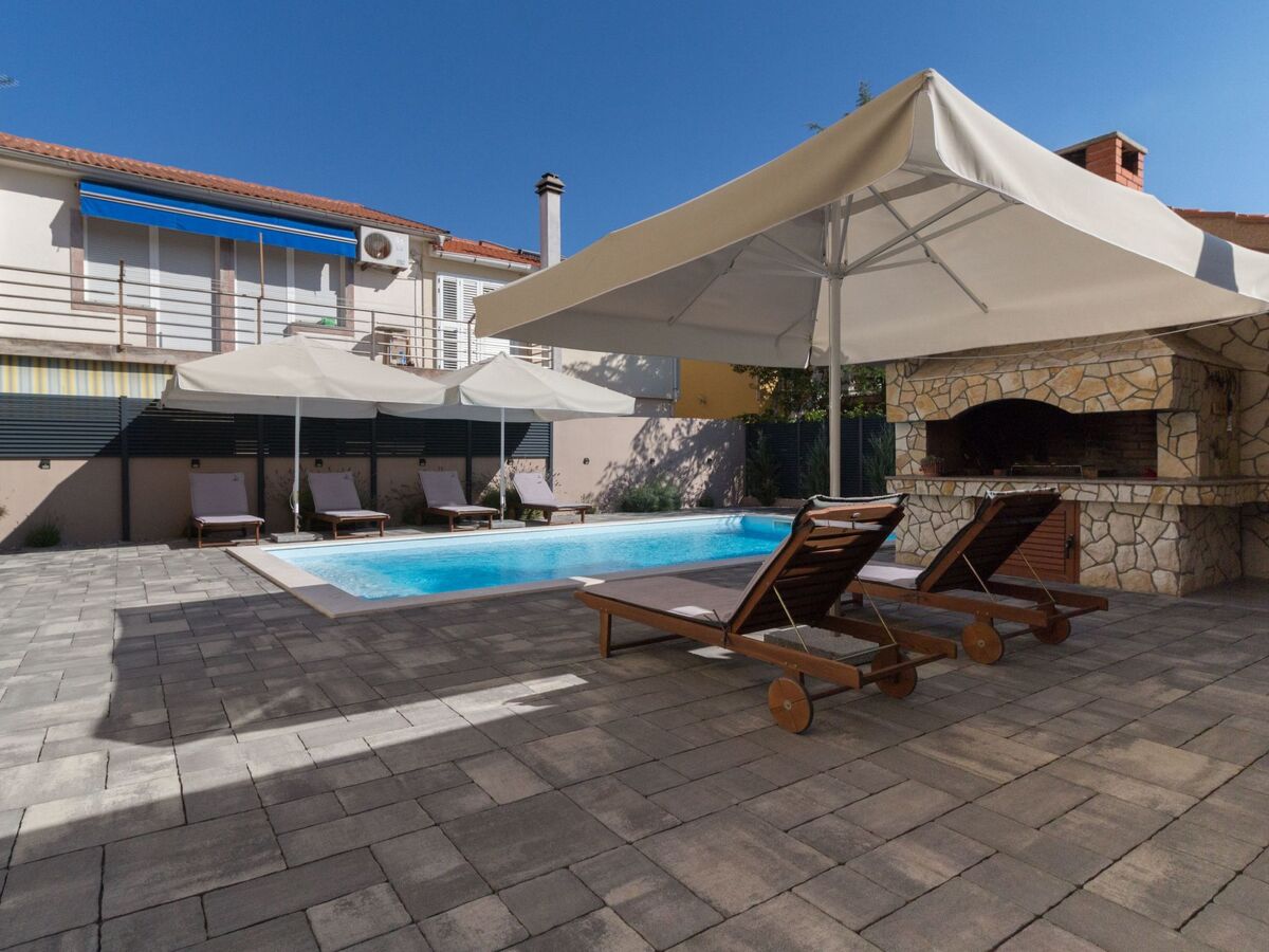 Villa Malina à Privlaka : maison 10 pers. avec piscine privée - Photo 5