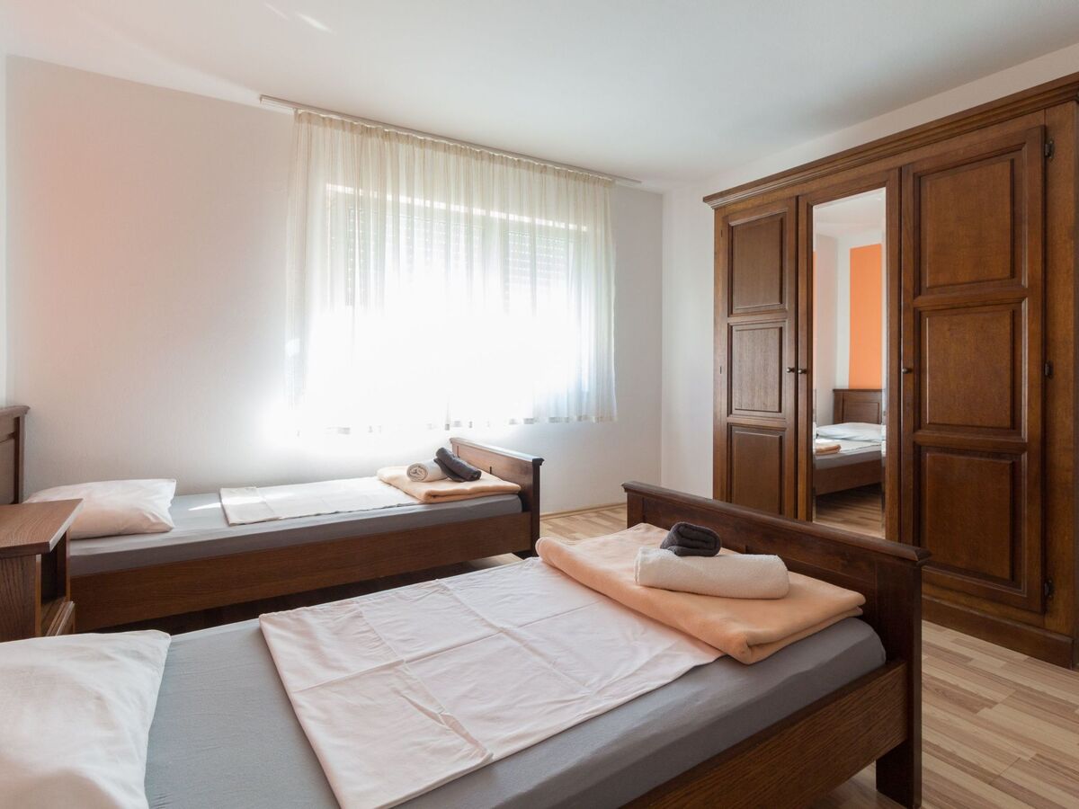 Villa Malina à Privlaka : maison 10 pers. avec piscine privée - Photo 14