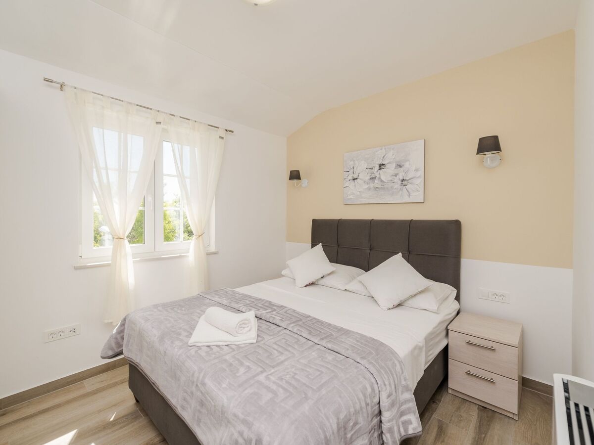 Villa avec piscine chauffée à Privlaka - Photo 22