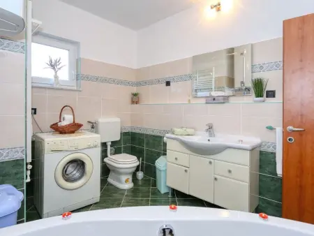 Villa 10 pers. avec piscine 50m² à Gornji Poličnik : photo 23