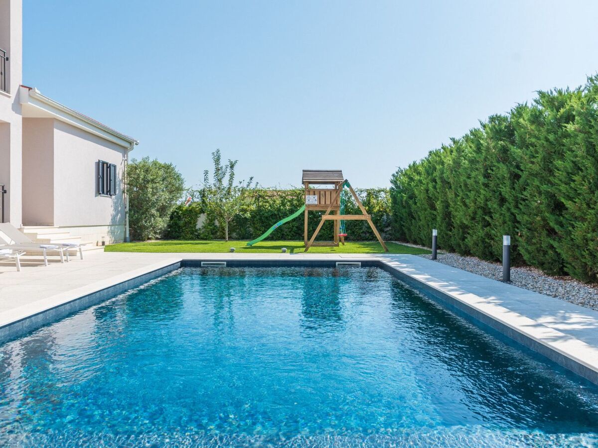 Villa Adora, 5 chambres avec piscine chauffée près de Zadar - Photo 5