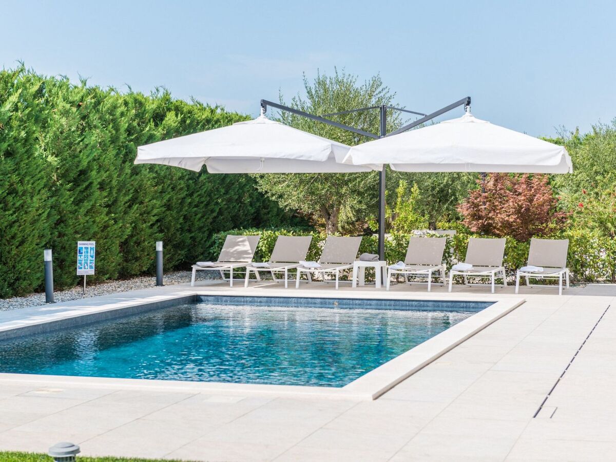 Villa Adora, 5 chambres avec piscine chauffée près de Zadar - Photo 8