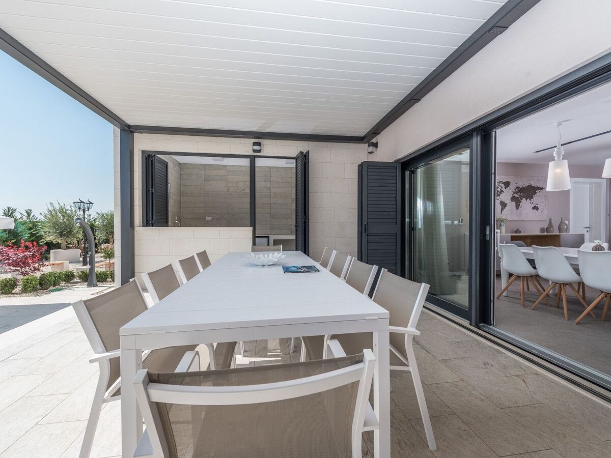 Villa Adora, 5 chambres avec piscine chauffée près de Zadar - Photo 11