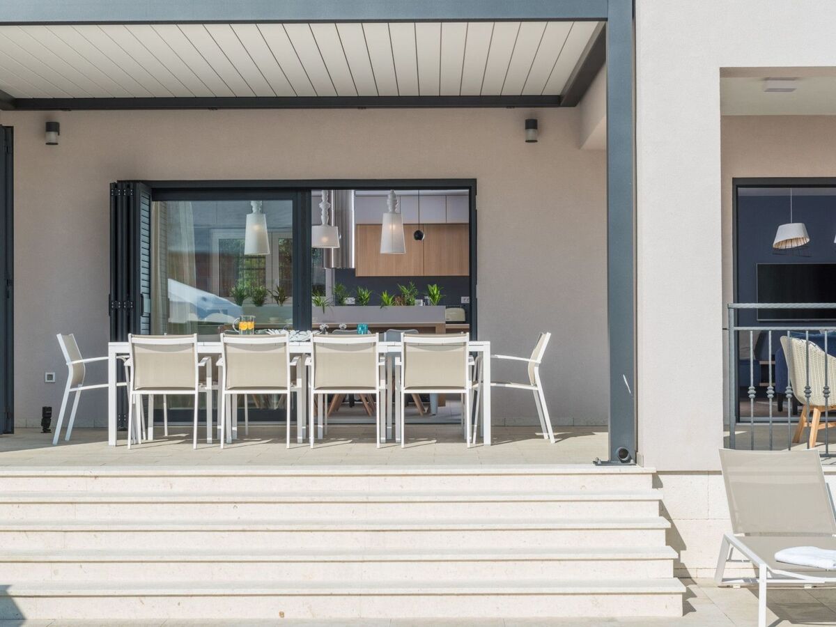 Villa Adora, 5 chambres avec piscine chauffée près de Zadar - Photo 13