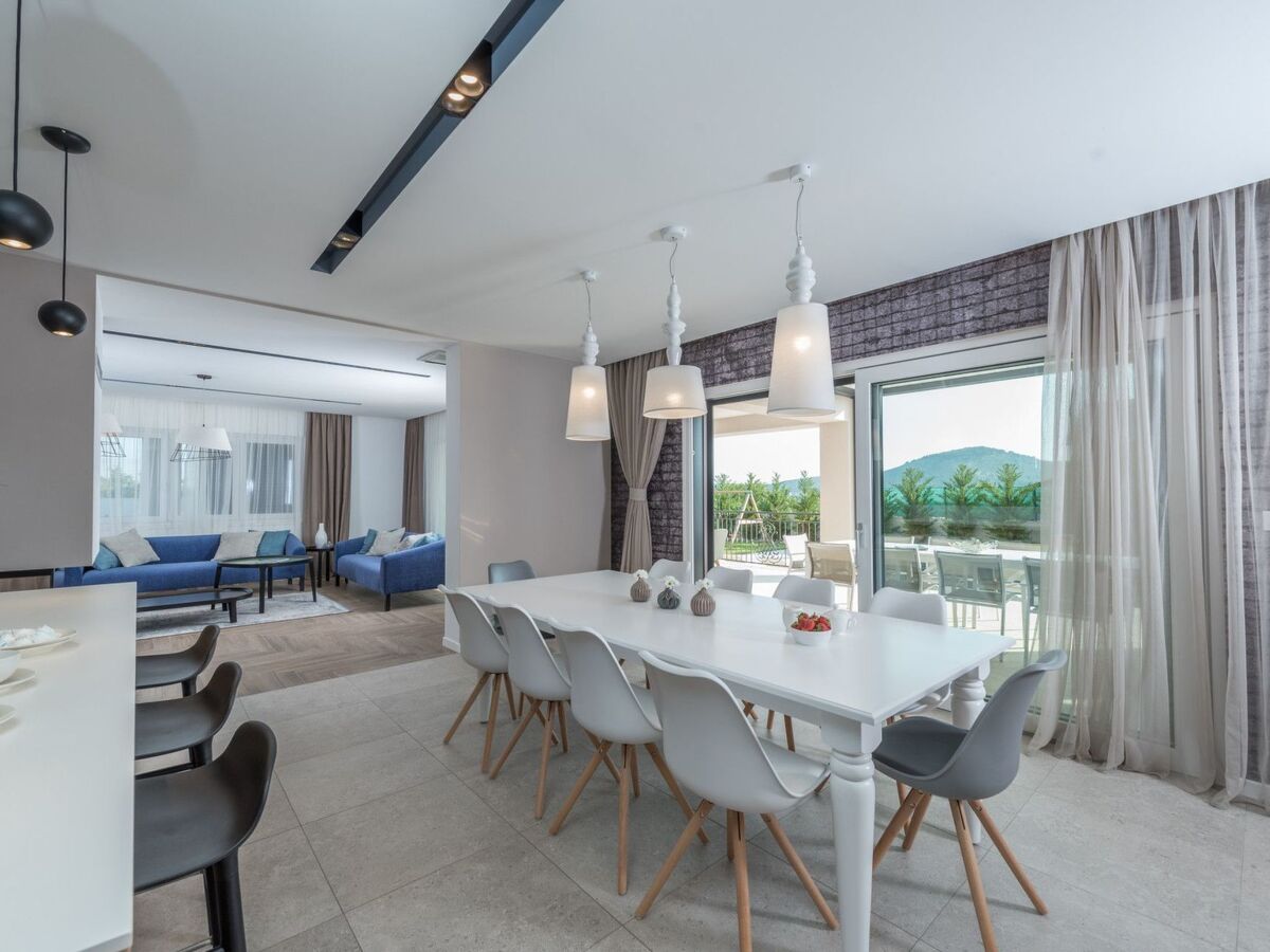 Villa Adora, 5 chambres avec piscine chauffée près de Zadar - Photo 18